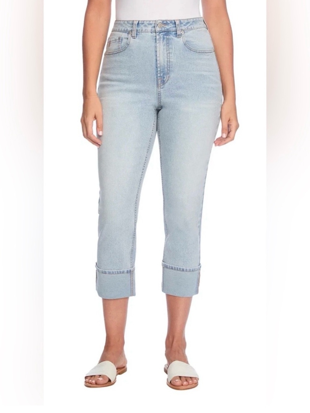Frye Light High-Rise Cropped Jeans with Cuffed Ankles in Stevie Wash